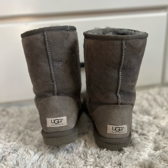 UGG classic II Short - Picture 4 of 7